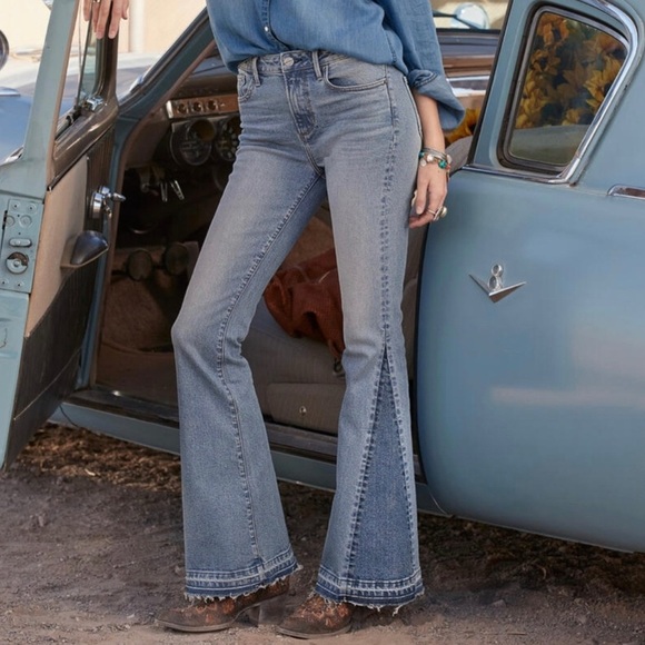 Driftwood Farrah Flare Jeans Tonal Blue Denim High Rise Classic Boho Western 31 - Picture 1 of 14
